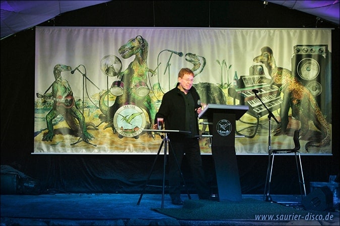 Saurierdisco, Saurier-Disco, Die Saurier-Disco, Disco mit Manny DJ MWJ, Saurier-Musik, Saurier-Sound, Sauriersound, Musik zu jeder Urzeit, Das Original